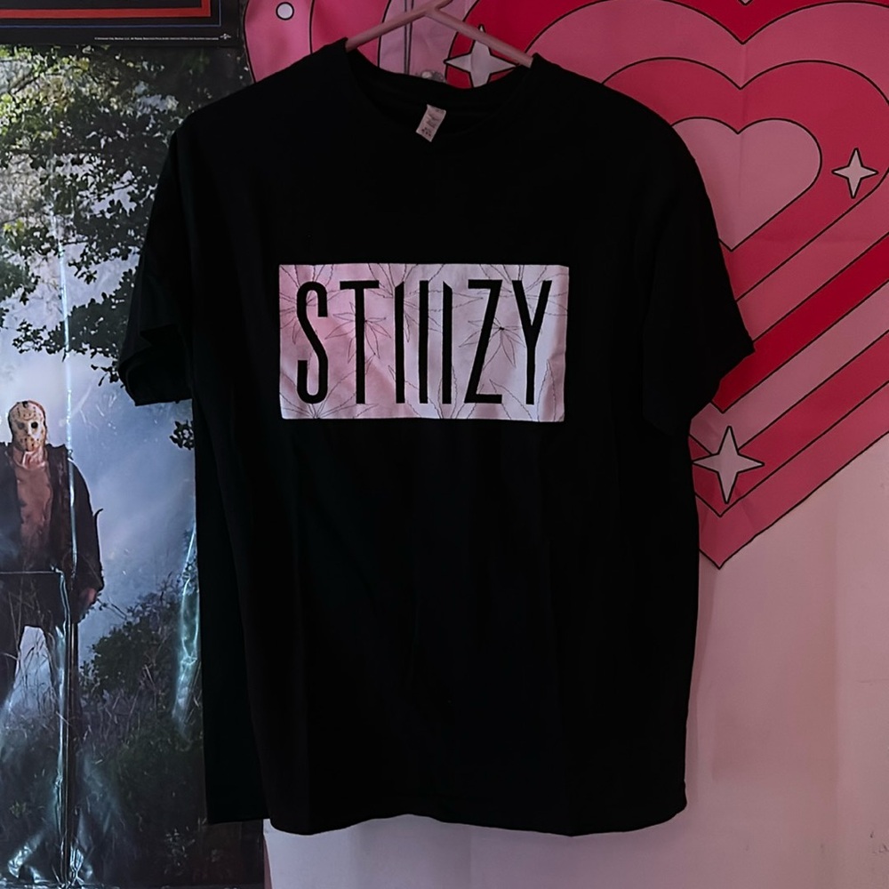 STIIIZY cannabis brand logo graphic tee